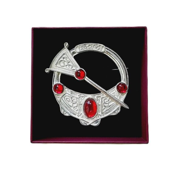New Pewter Tara Penannular Brooch Celtic Red (Made in Scotland) - Picture 1 of 6